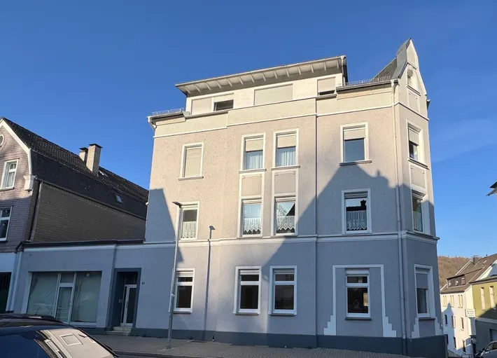 Stilvoll renovierte Erdgeschosswohnung mit Gartenoption – ruhig, hell und perfekt gelegen. Wohnung zur Miete