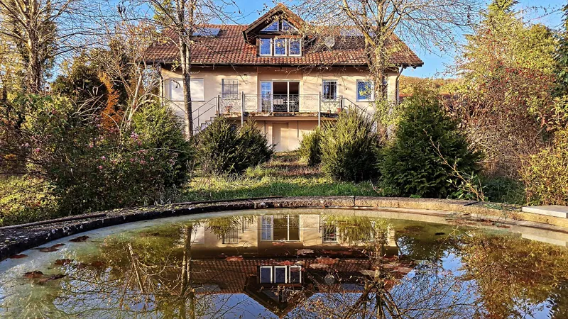 Landhaus mit 5.755 m² parkartigem Grundstück – sonniger Hanglage und Panoramablick im Hegau