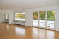 Fensterfront zur Dachterrasse