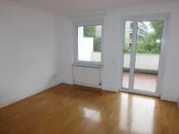 Wohnzimmer mit Balkon