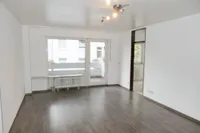 Wohnzimmer mit Südbalkon