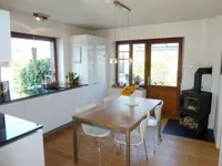 Wohnküche mit Blick zum Garten