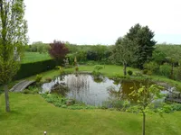 Garten mit Schwimmteich