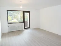 Wohnzimmer mit Balkon