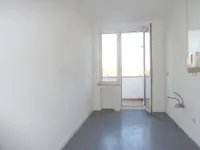 Küche mit Balkon...