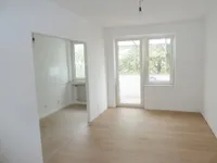 Wohnzimmer, offene Küche, Balkon