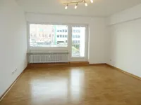 Schlafzimmer mit Zugang zum Balkon