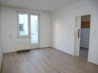 Esszimmer, Balkon, rechts die Küche