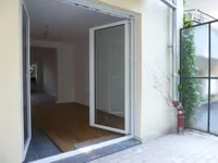 Mit Flügeltür