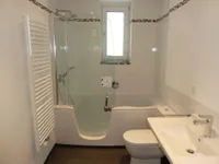 Bad mit Wanne