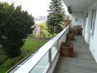 Balkon mit Ausblick in die Gärten