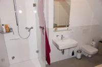 modernes Duschbad