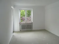 Schlafzimmer mit Zugang zum Balkon