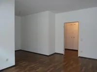 ...zur Diele mit Wandschrank...
