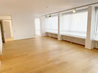 Großzügiges Wohnzimmer