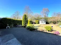 Terrasse mit Gartenansicht