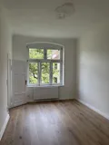 Schlafzimmer mit Duschbad