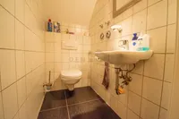 Gäste-WC (unten)