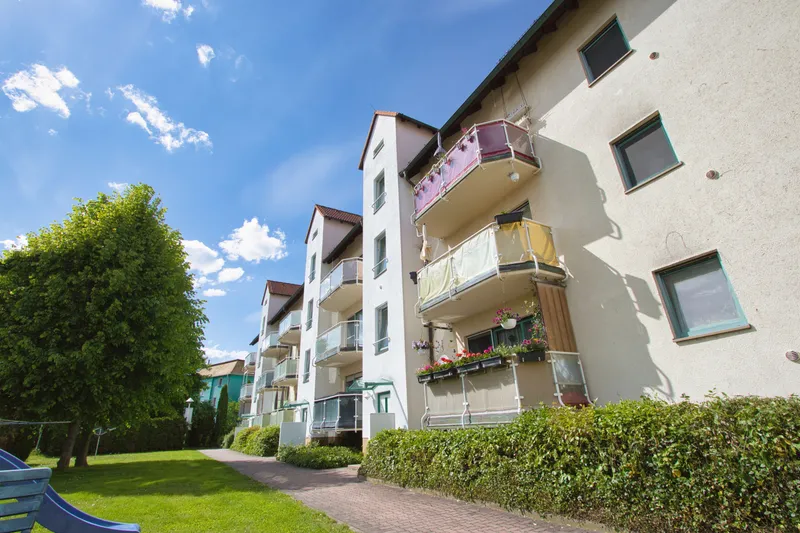 +++ 4,4 % IST-Rendite! attraktive 2-Zimmer-Wohnungen mit Balkon & PKW-Stellplätzen+++