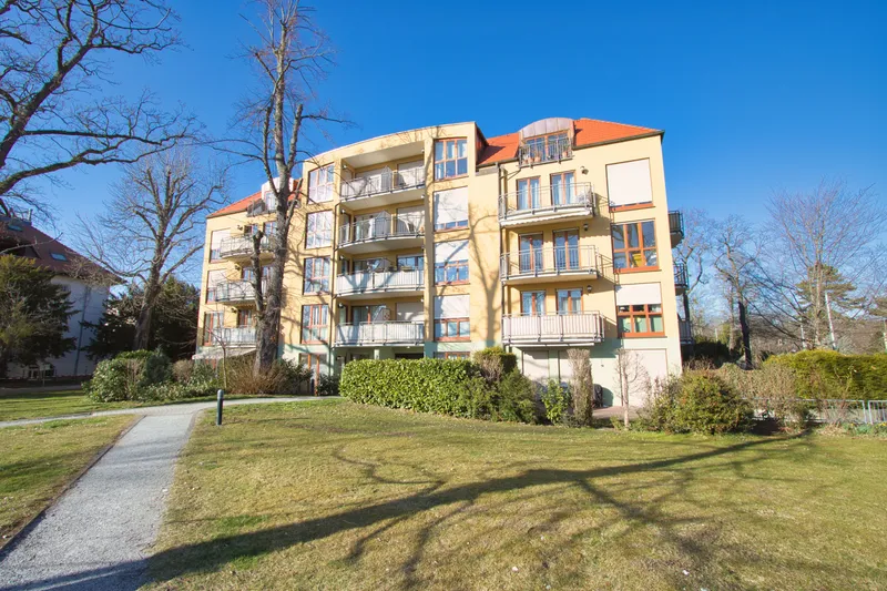 +++ Modern wohnen mit Garten: 1-Zimmer-Wohnung mit Einbauküche, Terrasse und TG-Stellplatz +++