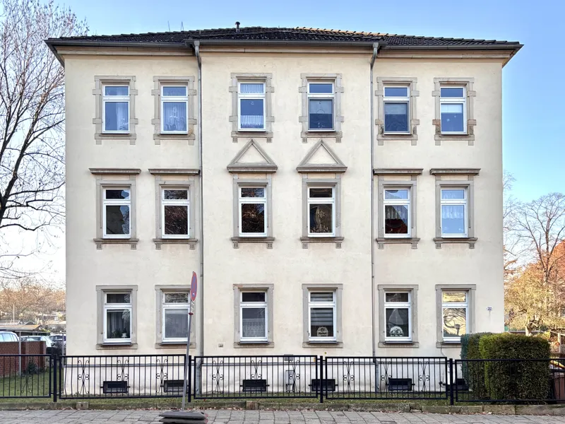 +++ schicke 2-Zimmer-Wohnung mit Einbauk&uuml;che, Balkon und Au&szlig;enstellplatz +++