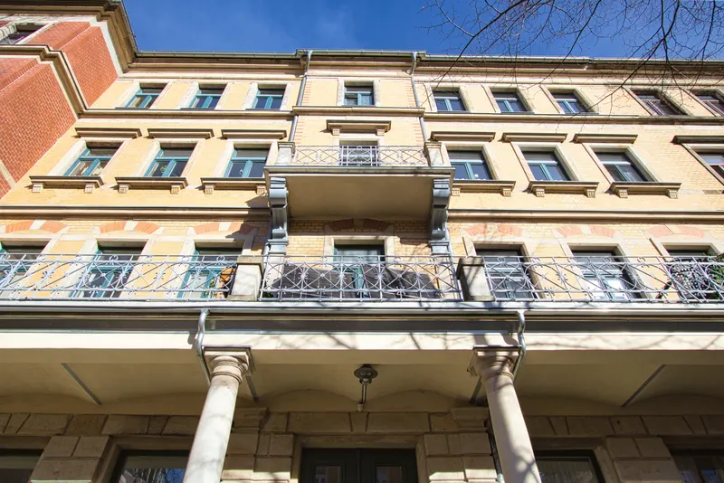 +++ Freiwerdend ab 06/2026! 1-Zimmer-Wohnung mit Balkon im Denkmal &ndash; ideal f&uuml;r Studenten +++