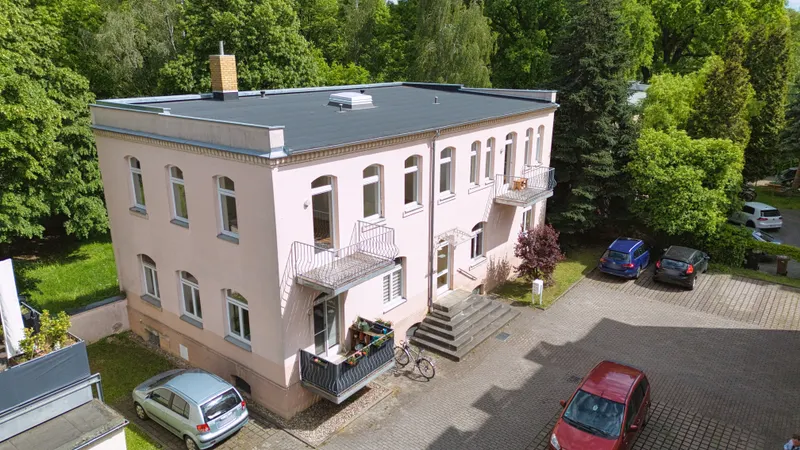 +++ Frisch modernisierte 2-Zimmer-Altbauwohnung mit Balkon im Hinterhaus in Dresden-L&ouml;btau +++