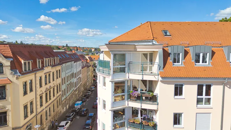 +++ Frei werdende 3-Zimmer-Wohnung mit Loggia, Hobbyraum & TG-Stellplatz in Dresden-Plauen +++