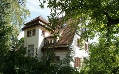 01-Villa-im-Dornroeschenschlaf-Copy-p2ng29w0lbr6wxzc97iomj2u5py67k0hifmlodc16c