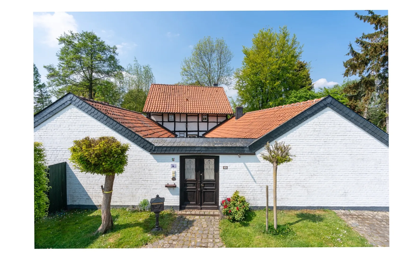 VERKAUFT! Idyllisch & Modernisiert * Fachwerk-Hofanlage * Denkmalschutz ...