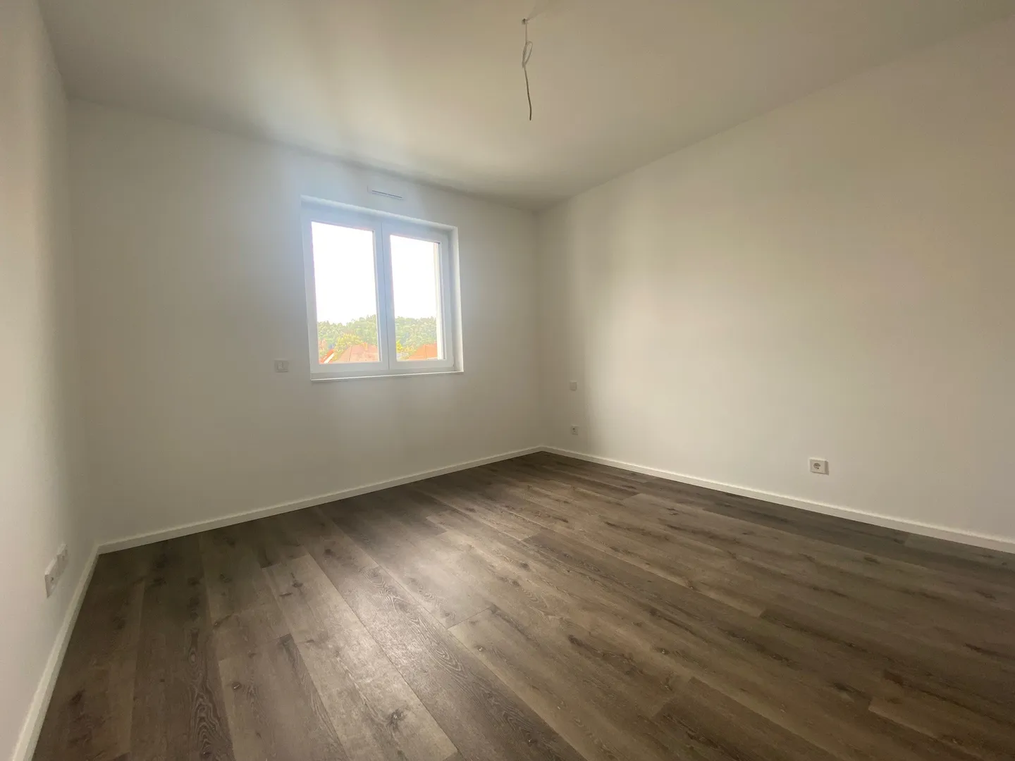 KfW 40 - - offen-moderne Etagenwohnung in ruhiger Lage mit Balkon - Photo 3