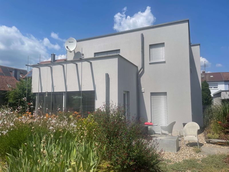 Luxusanwesen mit Personenaufzug in Linkenheim