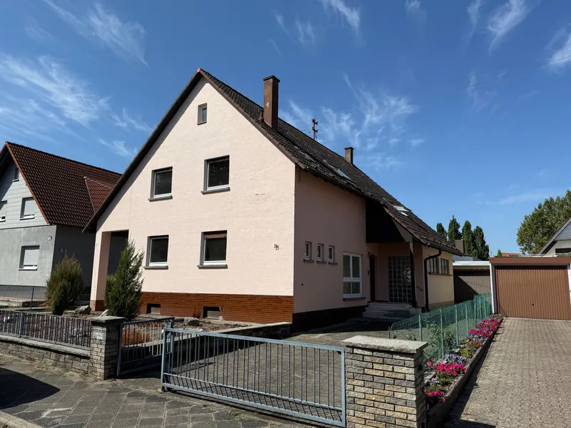 Interessantes Einfamilienhaus mit sch&ouml;nem Grundst&uuml;ck in Philippsburg