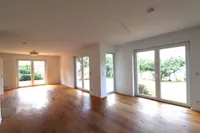 sehr schöner und geräumiger Wohn-/Essraum