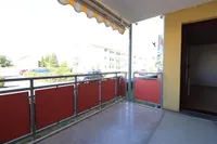 mit Sonnenmarkise