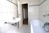 mit Badewanne