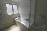 Bad mit Wanne