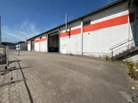 Lagerhalle ca. 900 m², Büroräume, Freifläche ca. 280 m² in 56626 Andernach zu vermieten