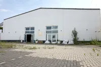 Hallenfläche ca. 445 m²,  inkl. Büro und Sanitäranlagen in 55129 Mainz PROVISIONSFREI zu vermieten