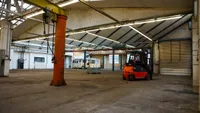 Produktions-/Lagerhalle mit Kran und Büro, ca. 900 m², in 30453 Hannover PROVISIONSFREI zu vermieten