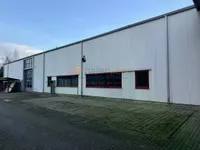 Mehr Raum für Ihr Geschäft: Ebenerdig befahrbare Halle mit Büro & Freifläche *PROVISIONSFREI*