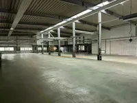 Mehr Raum für Ihr Geschäft: Ebenerdig befahrbare Halle mit Büro & Freifläche *PROVISIONSFREI*
