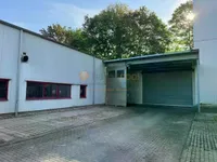Mehr Raum für Ihr Geschäft: Ebenerdig befahrbare Halle mit Büro & Freifläche *PROVISIONSFREI*
