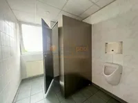 Mehr Raum für Ihr Geschäft: Ebenerdig befahrbare Halle mit Büro & Freifläche *PROVISIONSFREI*