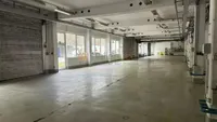Vielseitige Gewerbefläche mit Lastenkran, Starkstrom & Freifläche *PROVISIONSFREI*
