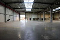 Gewerbehalle mit 3,2 t Kran und Büro auf zwei Ebenen, ca. 1.540 m², in 59229 Ahlen PROVISIONSFREI