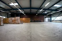 Gewerbehalle m. Rampe, Lastenaufzug u. Büro, ca. 1.185 m², in 58256 Ennepetal zu verm.