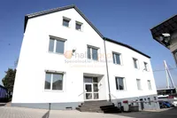 Bürogebäude mit Werkstatt auf ca. 2.200 m² großen Gewerbegrundstück am Rhein PROVISIONSFREI zu verk.