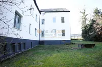 Bürogebäude mit Werkstatt auf ca. 2.200 m² großen Gewerbegrundstück am Rhein PROVISIONSFREI zu verk.