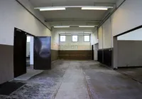Exklusiv: Lagerhalle mit fünf ebenerdigen Toren u. Büro, ca. 490 m², in 56626 Andernach zu vermieten